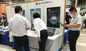 展示ブースの様子1